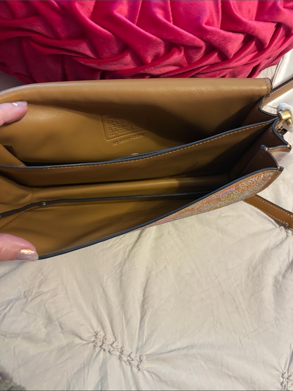 Tabby Shoulder Bag 26 In Crystal Signature - Picture 14 of 15